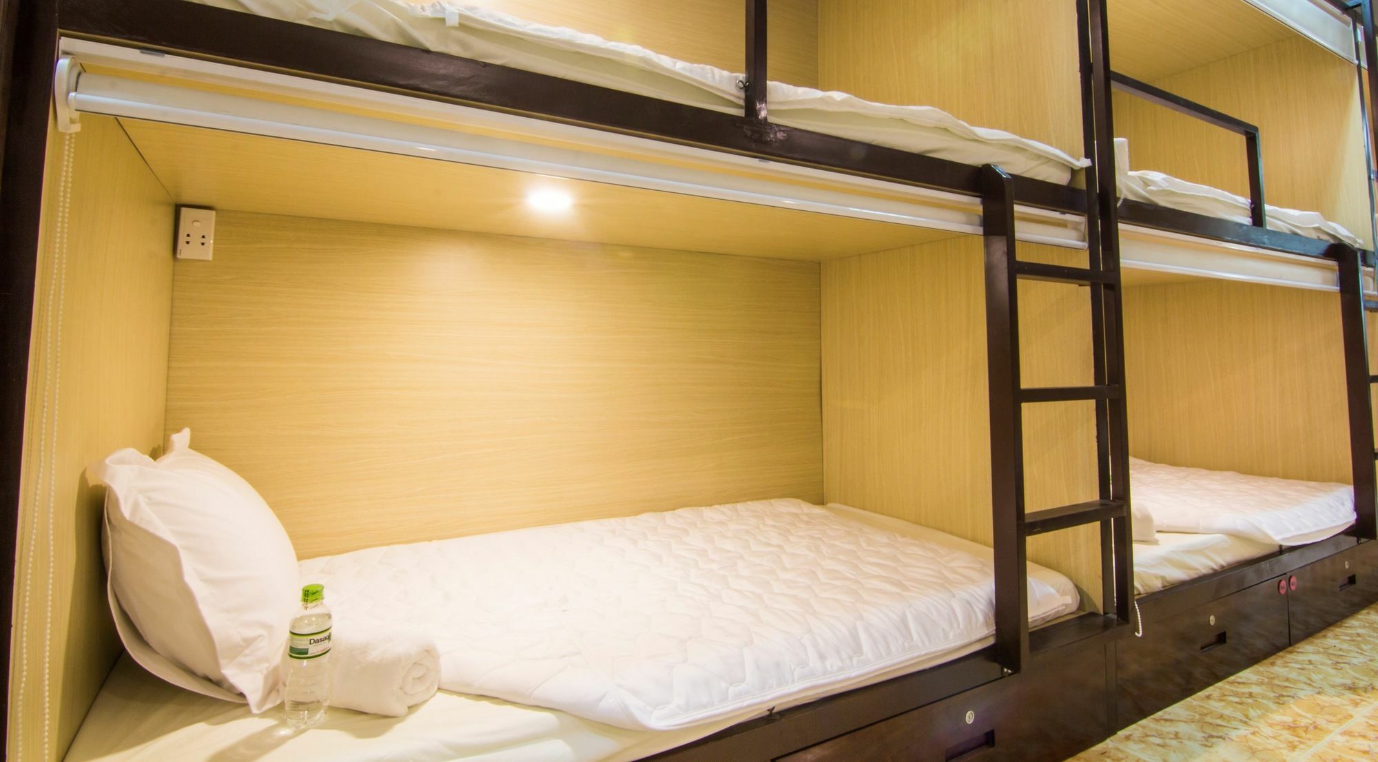 Dream Box Hostel Вунгтау Екстер'єр фото